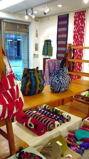 http://www.craftspace-wa.com/shop/KIMG1167.jpg